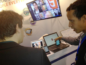 Dominique Hazael-Massieux showing his hyperdevices demo